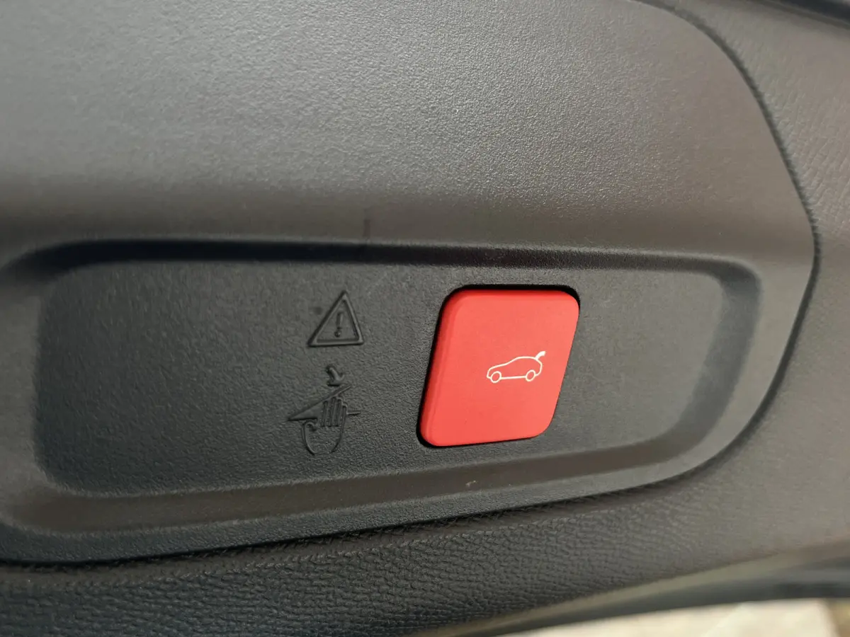 HYbrid 225 EAT8 Automaat GT | Adaptive Cruise Contol | Keyless | Camera rondom | Elektrische achterklep | Carplay/Android Auto | Stuurwiel verwarmd |