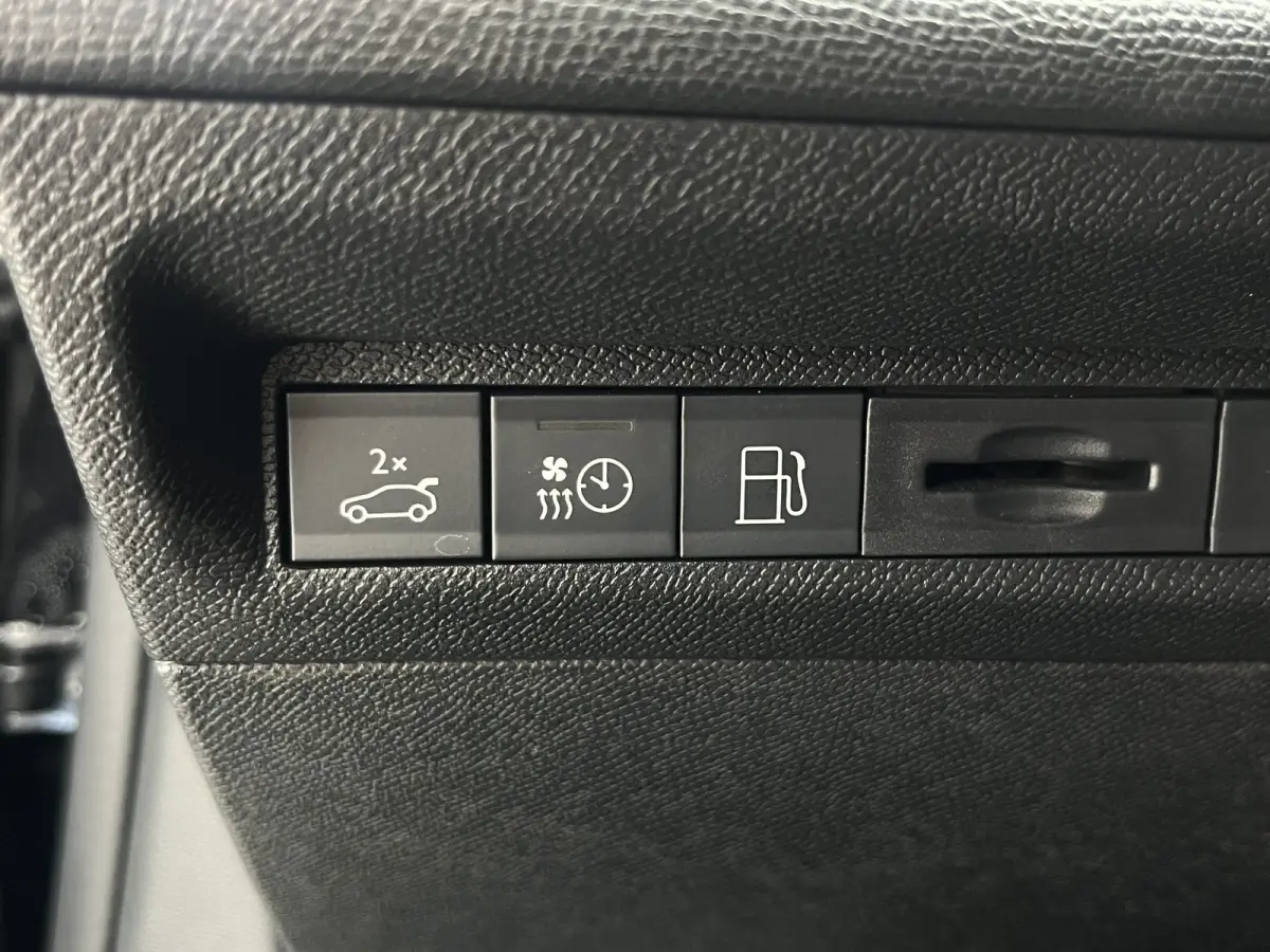 HYbrid 225 EAT8 Automaat GT | Adaptive Cruise Contol | Keyless | Camera rondom | Elektrische achterklep | Carplay/Android Auto | Stuurwiel verwarmd |