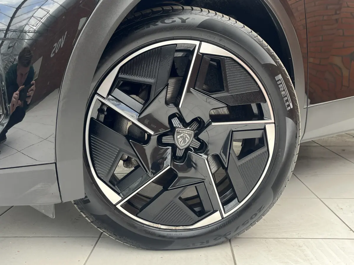 HYbrid 225 EAT8 Automaat GT | Adaptive Cruise Contol | Keyless | Camera rondom | Elektrische achterklep | Carplay/Android Auto | Stuurwiel verwarmd |