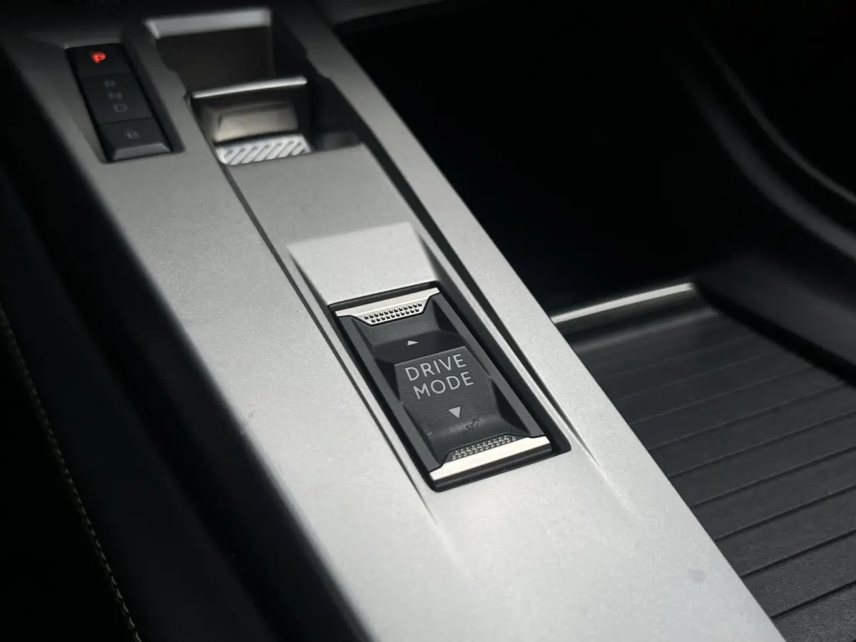 HYbrid 225 EAT8 Automaat GT | Adaptive Cruise Contol | Keyless | Camera rondom | Elektrische achterklep | Carplay/Android Auto | Stuurwiel verwarmd |