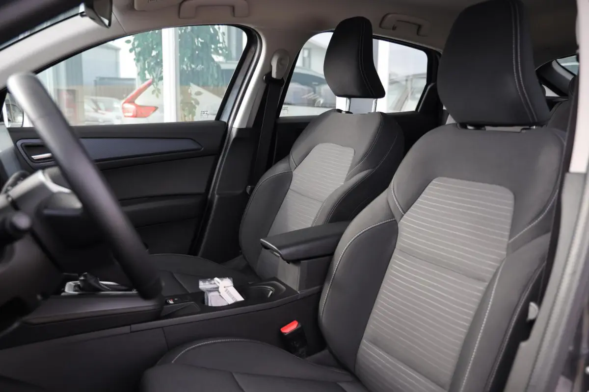 1.6 E-Tech full hybrid 145 evolution|Automaat|Camera|Apple carplay/android auto|Navi|