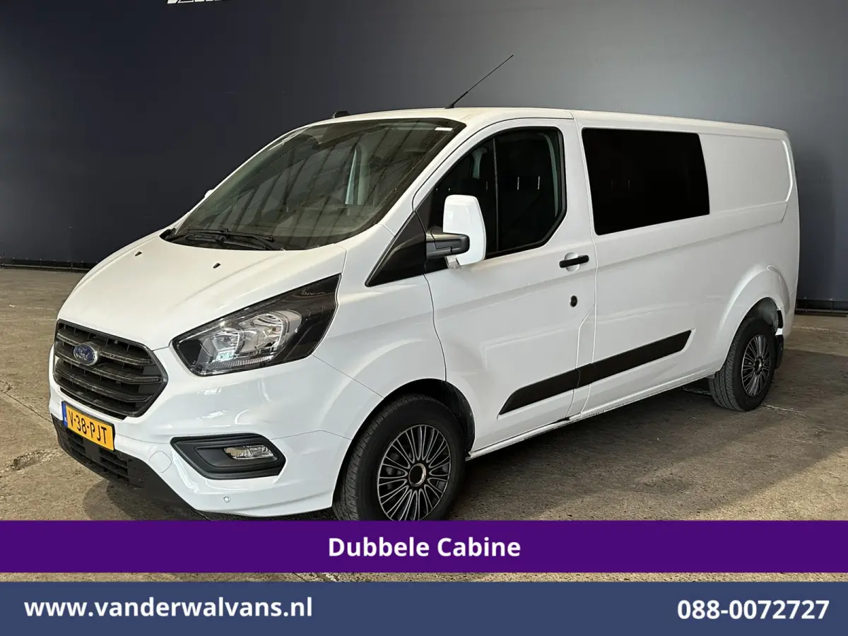 2.0 TDCI 130pk L2H1 Dubbele Cabine Euro6 Airco | 6-Zits | LED | Cruisecontrol | Trekhaak Parkeersensoren, Verwarmde voorruit