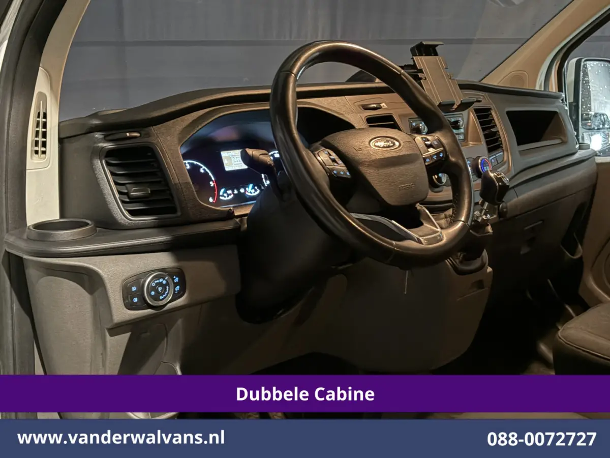2.0 TDCI 130pk L2H1 Dubbele Cabine Euro6 Airco | 6-Zits | LED | Cruisecontrol | Trekhaak Parkeersensoren, Verwarmde voorruit