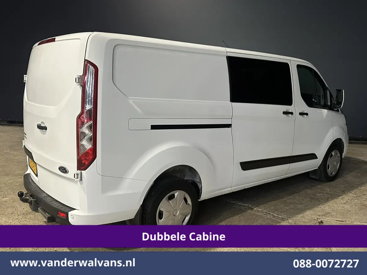 2.0 TDCI 130pk L2H1 Dubbele Cabine Euro6 Airco | 6-Zits | LED | Cruisecontrol | Trekhaak Parkeersensoren, Verwarmde voorruit