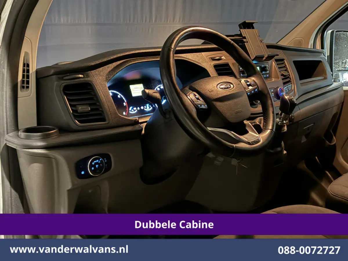 2.0 TDCI 130pk L2H1 Dubbele Cabine Euro6 Airco | 6-Zits | LED | Cruisecontrol | Trekhaak Parkeersensoren, Verwarmde voorruit
