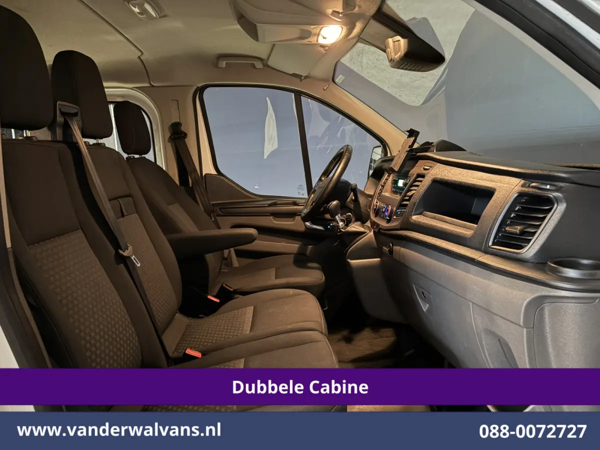 2.0 TDCI 130pk L2H1 Dubbele Cabine Euro6 Airco | 6-Zits | LED | Cruisecontrol | Trekhaak Parkeersensoren, Verwarmde voorruit