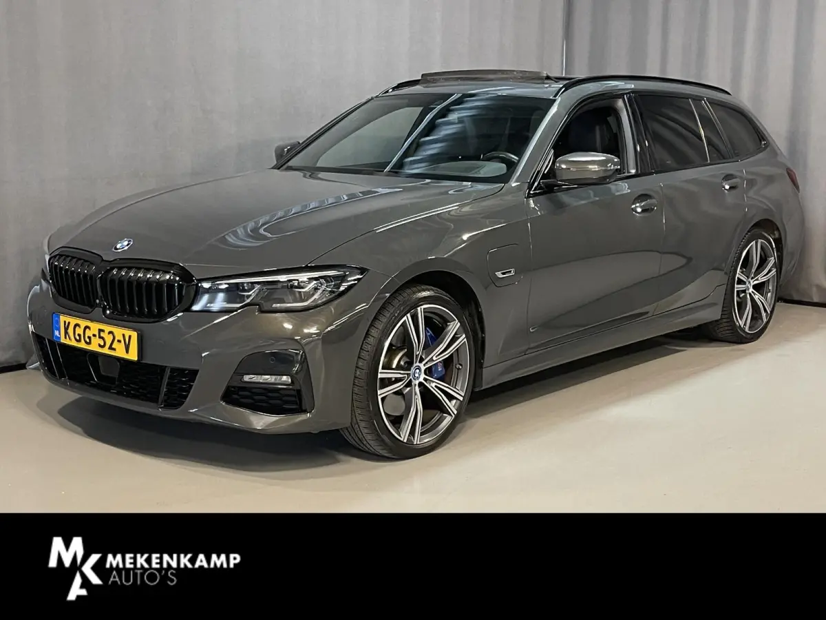 330e xDrive M Sport High Executive 19"/Panoramadak/Adaptieve cruise/Stoelverwarming + memory/Laser LED/360 camera/Head-up/Keyless