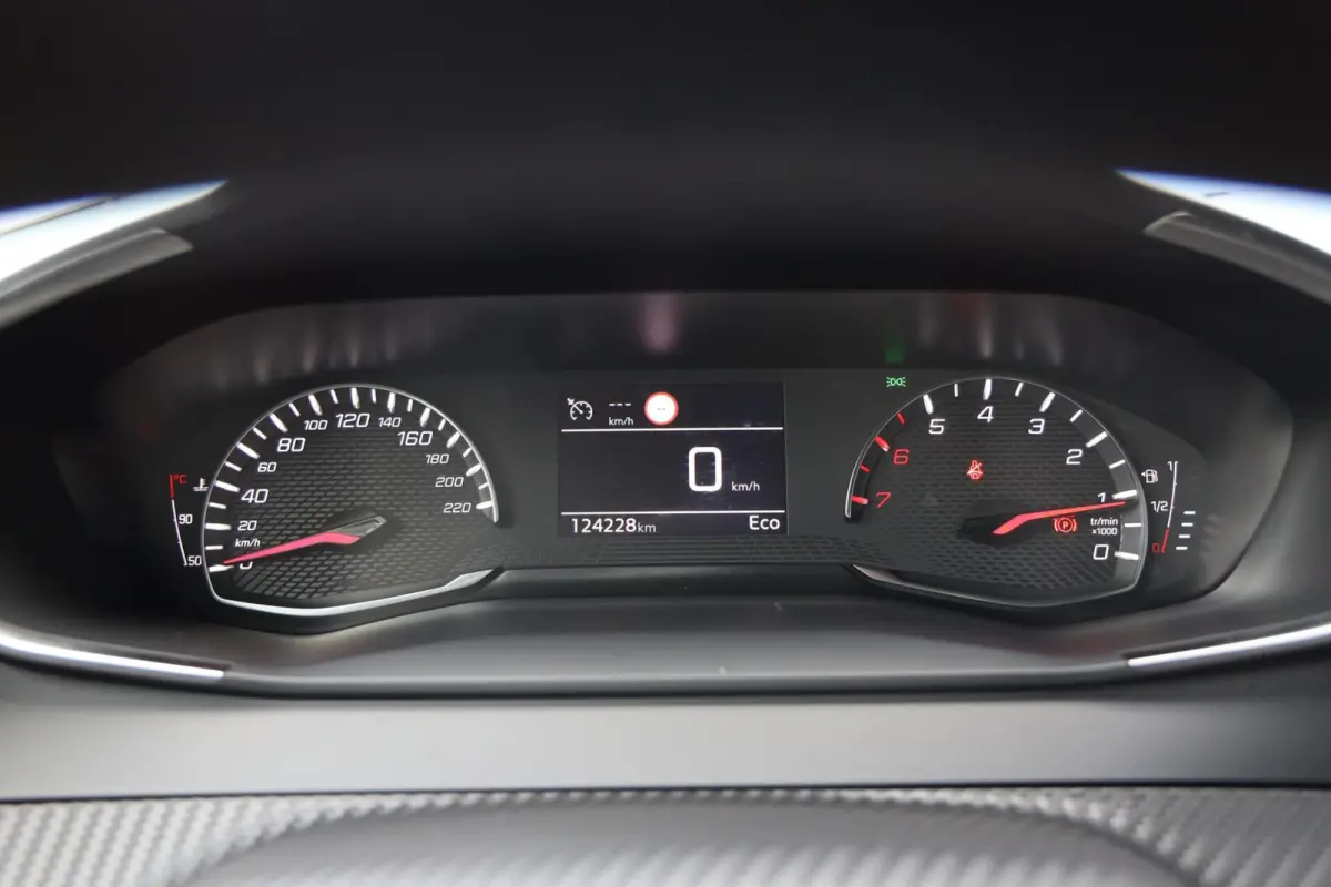1.2 PureTech Allure|Cruise control|Apple carplay/Android auto|Navi|