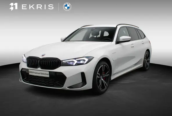 330e xDrive M Sportpakket Pro | SoH 89% | Innovation Pack | Entertainment Pack | Comfort Access | DAB | HiFi | 18''