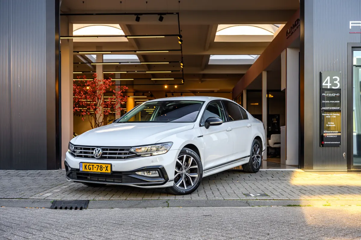1.5 TSI R-Line|Camera|Acc|Lane-Assist|Keyless-Entry|