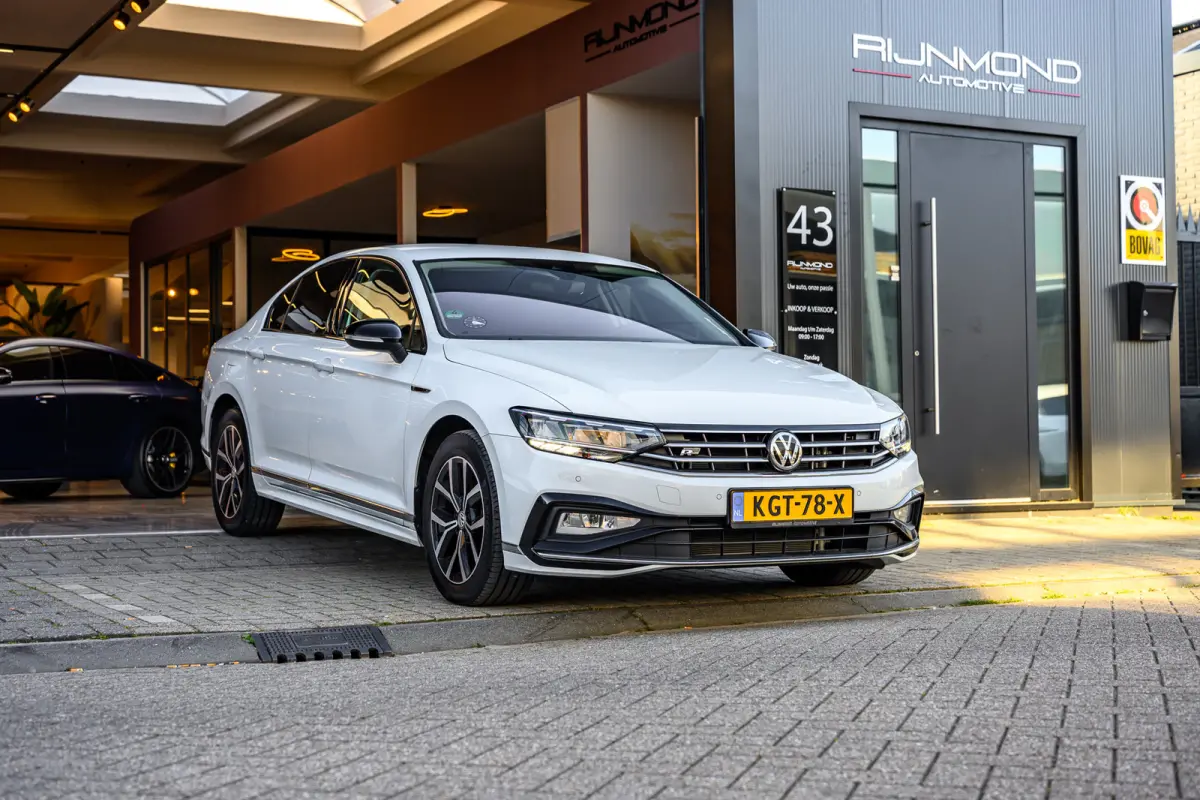 1.5 TSI R-Line|Camera|Acc|Lane-Assist|Keyless-Entry|