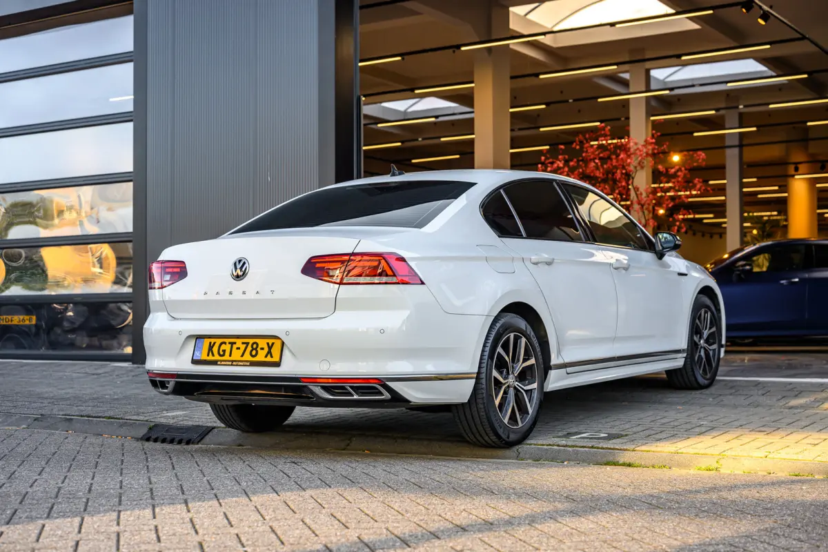 1.5 TSI R-Line|Camera|Acc|Lane-Assist|Keyless-Entry|