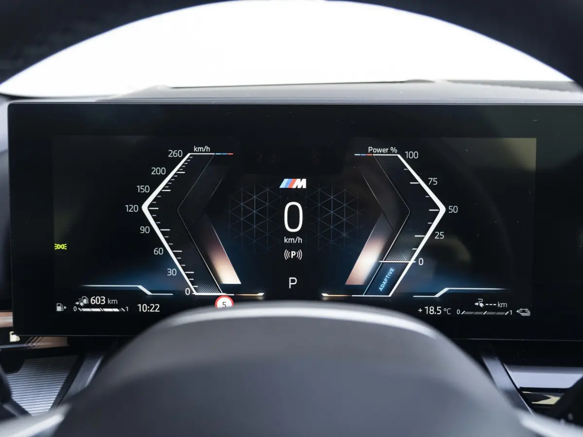 530e xDrive | M Sportpakket | Innovation Pack | Comfort Access | Panoramadak | Stoelventilatie | Harman-Kardon | 20''