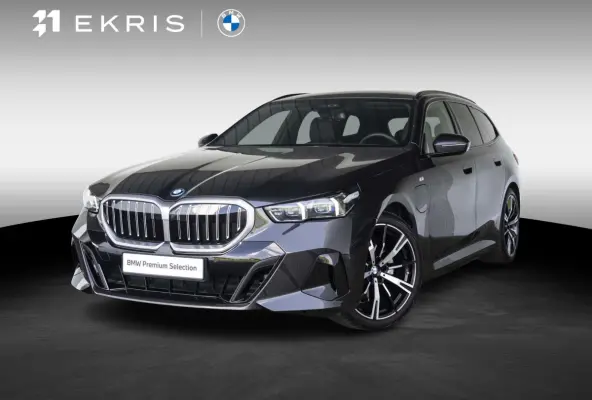 530e xDrive | M Sportpakket | Innovation Pack | Comfort Access | Panoramadak | Stoelventilatie | Harman-Kardon | 20''