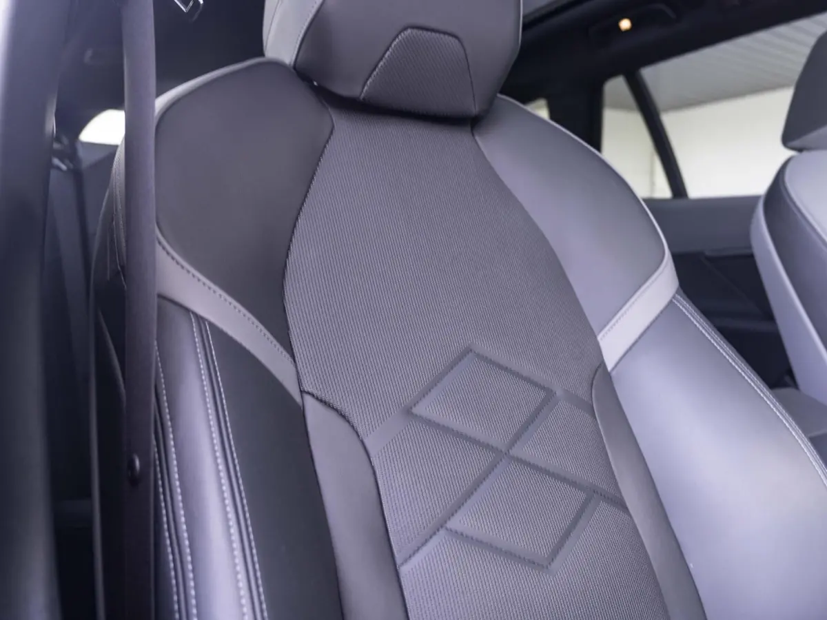 530e xDrive | M Sportpakket | Innovation Pack | Comfort Access | Panoramadak | Stoelventilatie | Harman-Kardon | 20''
