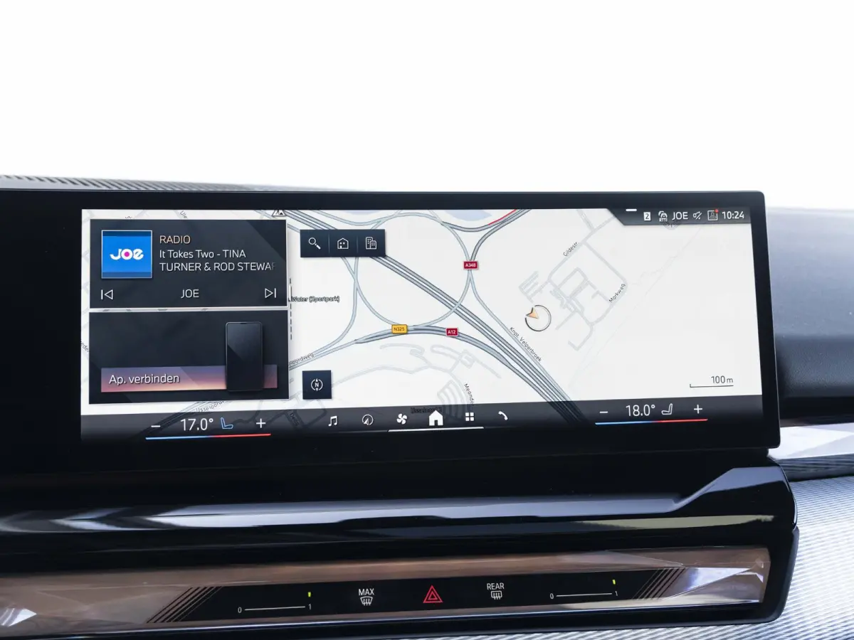 530e xDrive | M Sportpakket | Innovation Pack | Comfort Access | Panoramadak | Stoelventilatie | Harman-Kardon | 20''
