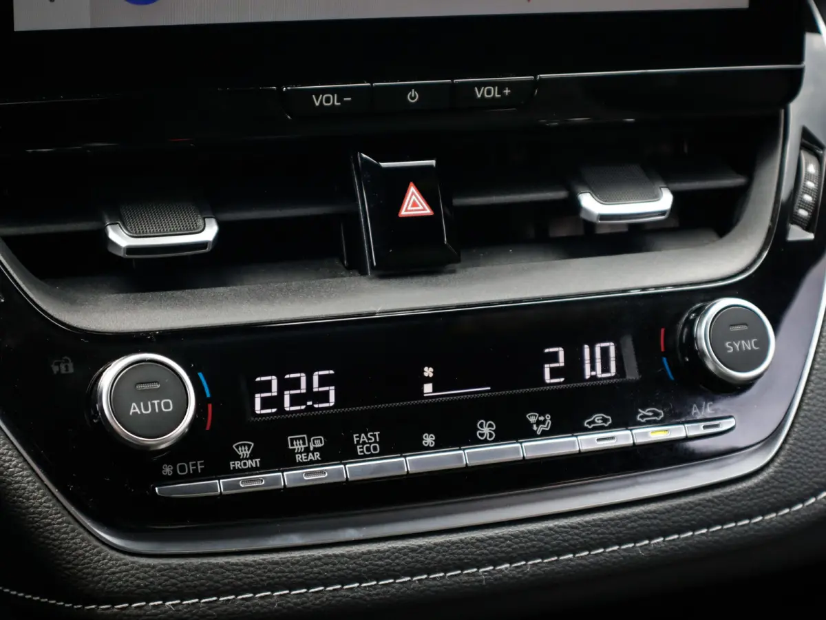 Hybrid 140 Active 1e-Eig. & Keurig-Onderh. BOVAG-Garantie. NL-Auto.