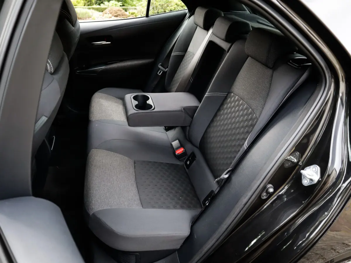Hybrid 140 Active 1e-Eig. & Keurig-Onderh. BOVAG-Garantie. NL-Auto.