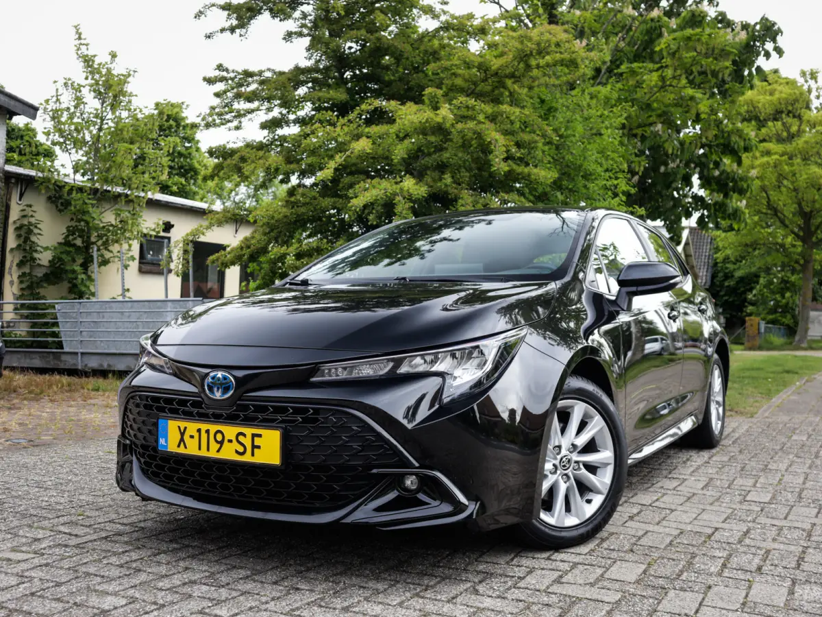 Hybrid 140 Active 1e-Eig. & Keurig-Onderh. BOVAG-Garantie. NL-Auto.