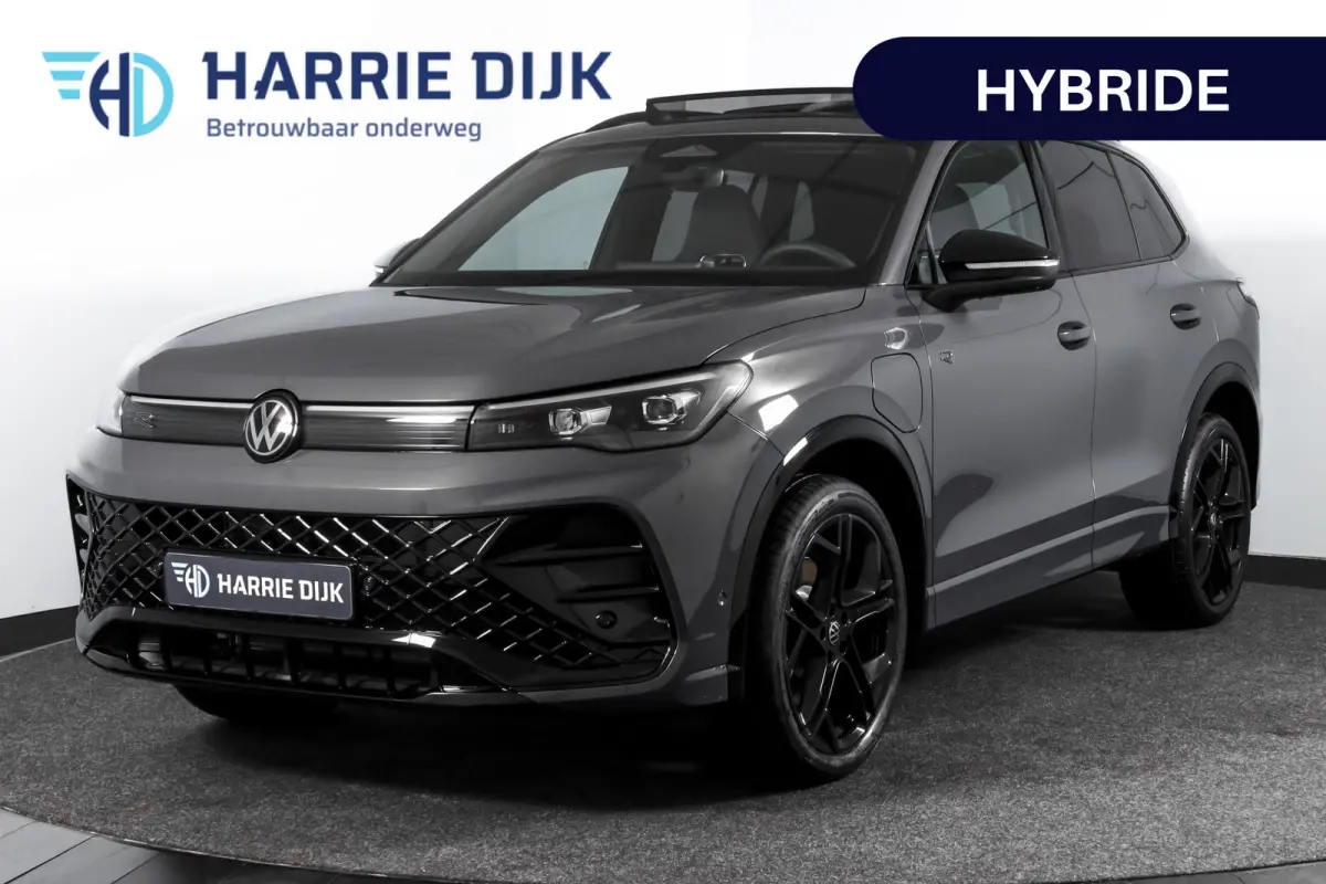 1.5 eHybrid 272 PK R-Line | Black Style | Elek. Trekhaak | S/K-panodak | Adapt. Cruise | Stoel-+stuurverw. | App. Connect | Camera | PDC | LM 20" | 8355