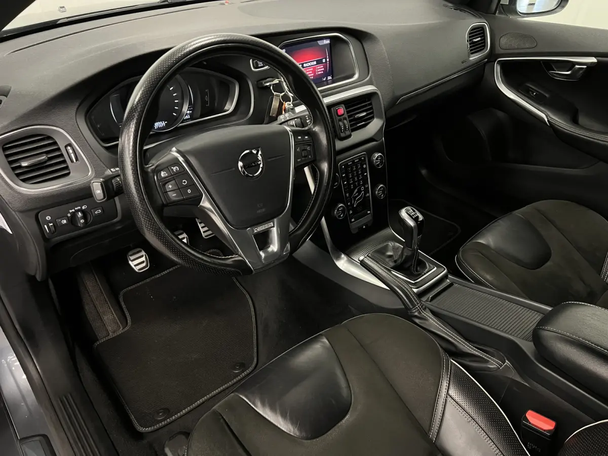 2.0 T4 R-design Business Sport / Panodak / Stoelverw. /