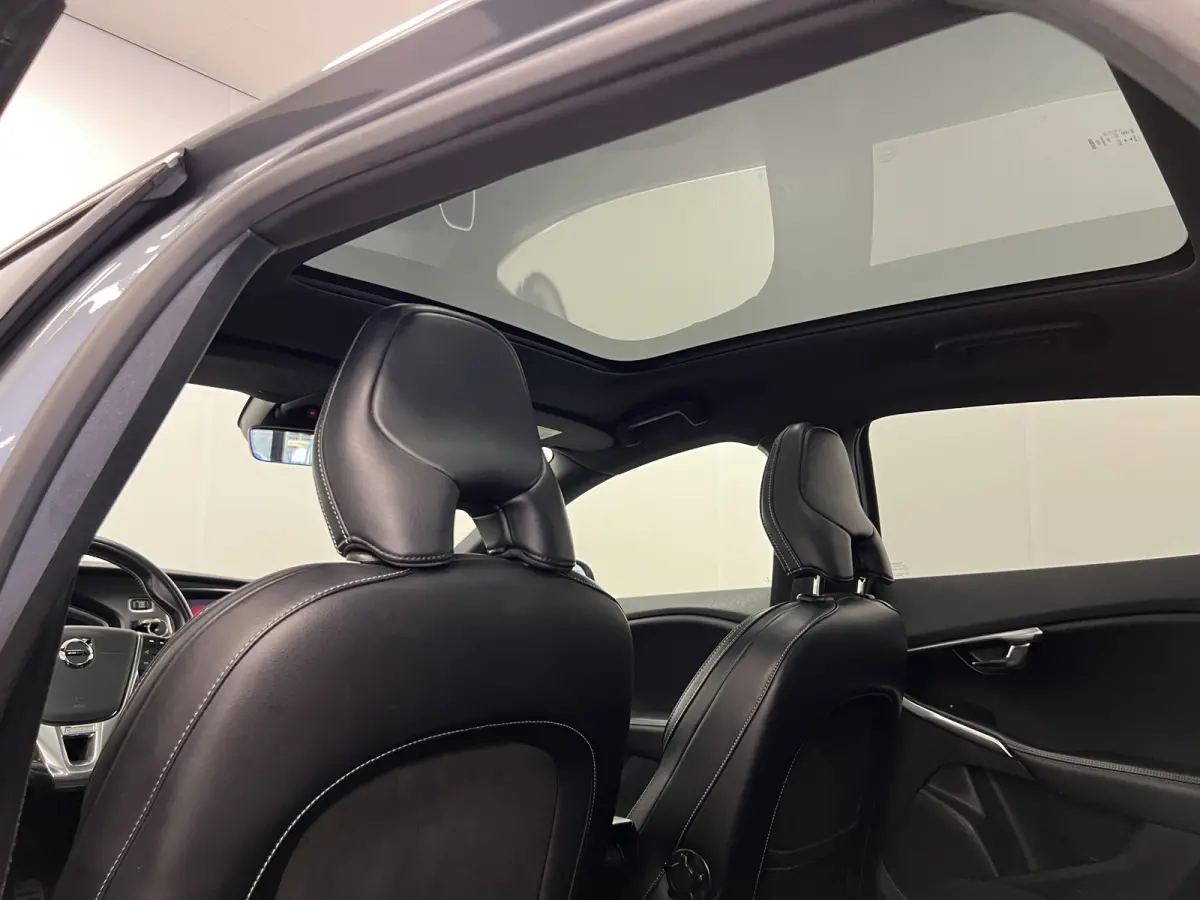 2.0 T4 R-design Business Sport / Panodak / Stoelverw. /