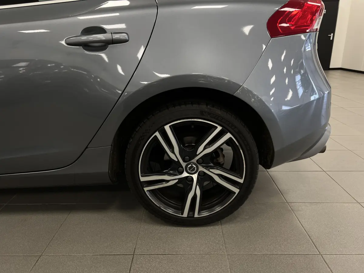 2.0 T4 R-design Business Sport / Panodak / Stoelverw. /