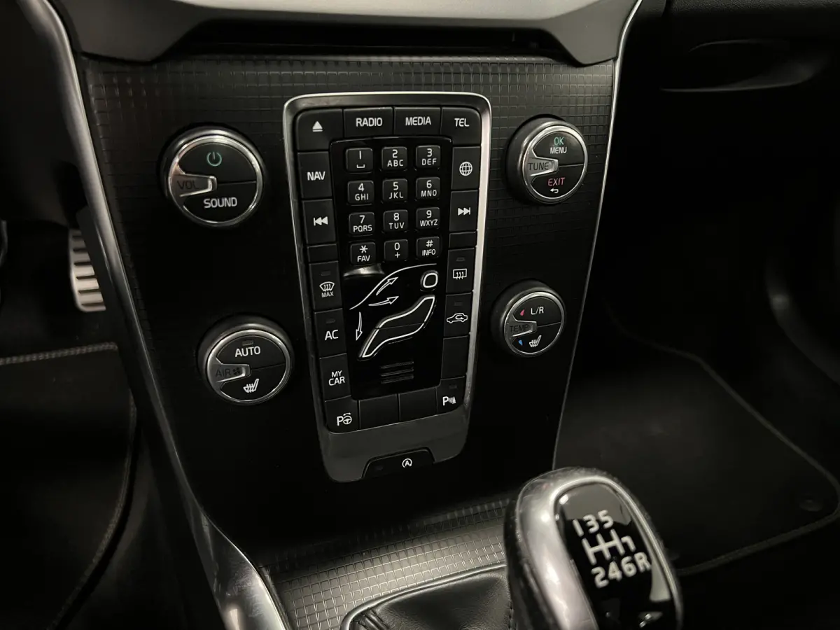 2.0 T4 R-design Business Sport / Panodak / Stoelverw. /