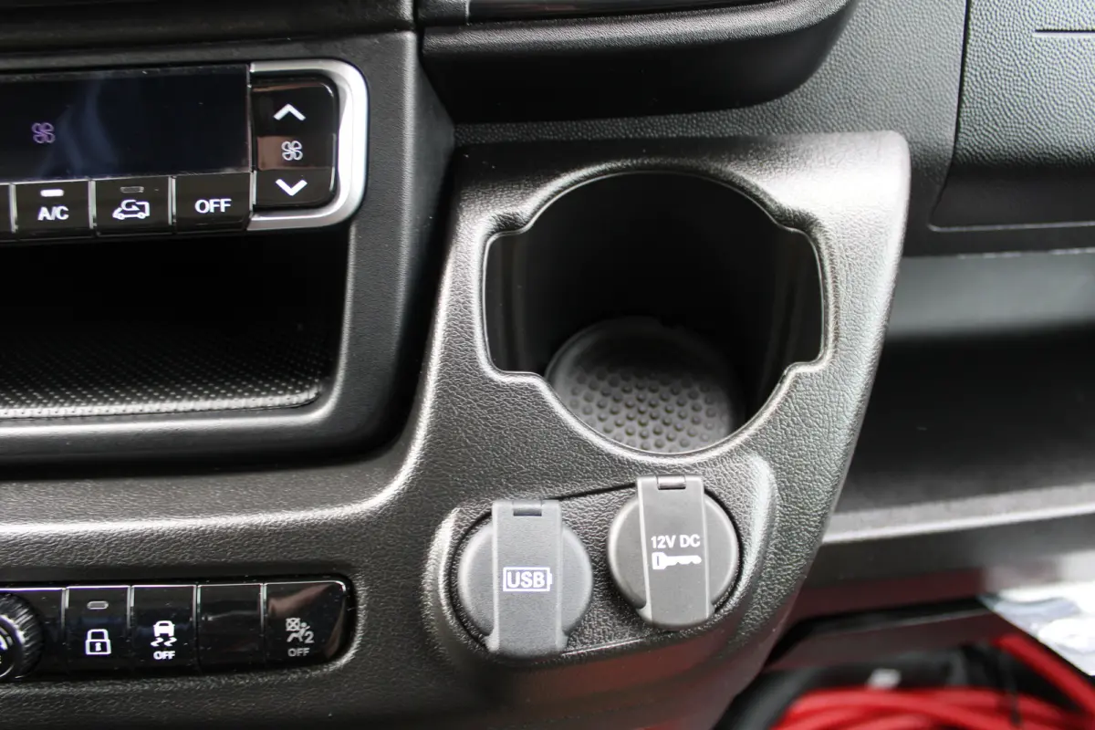 Electric L3 110 kWh | CAMERA | NAVI 10" | DRAADLOOS CARPLAY | BETIMMERING LAADRUIMTE |