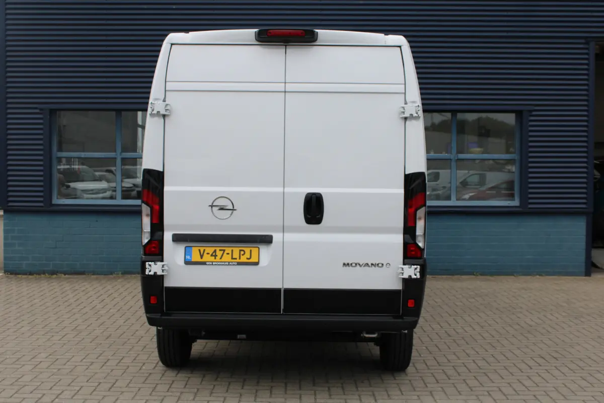 Electric L3 110 kWh | CAMERA | NAVI 10" | DRAADLOOS CARPLAY | BETIMMERING LAADRUIMTE |