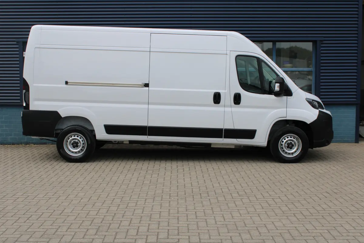 Electric L3 110 kWh | CAMERA | NAVI 10" | DRAADLOOS CARPLAY | BETIMMERING LAADRUIMTE |