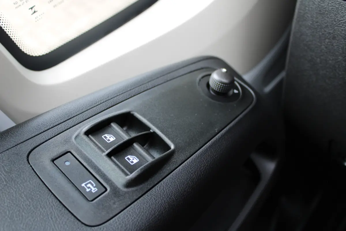 Electric L3 110 kWh | CAMERA | NAVI 10" | DRAADLOOS CARPLAY | BETIMMERING LAADRUIMTE |