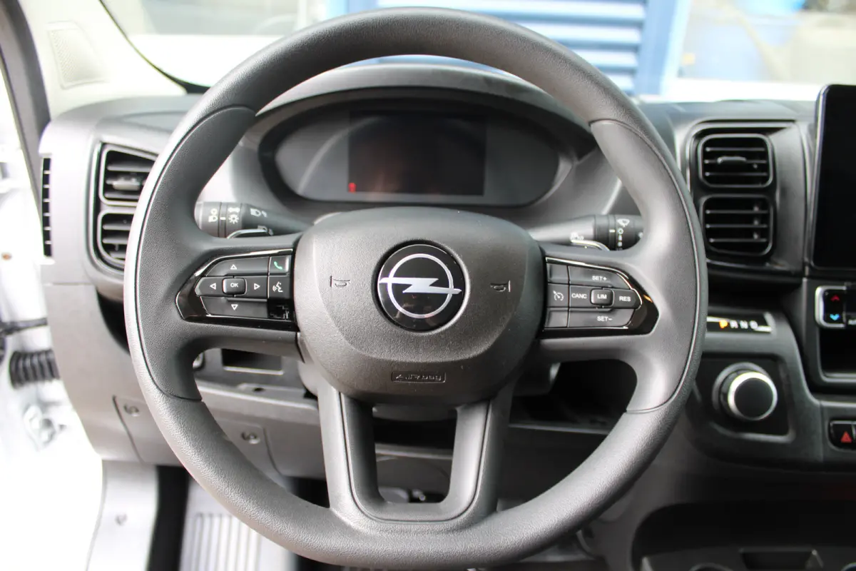 Electric L3 110 kWh | CAMERA | NAVI 10" | DRAADLOOS CARPLAY | BETIMMERING LAADRUIMTE |