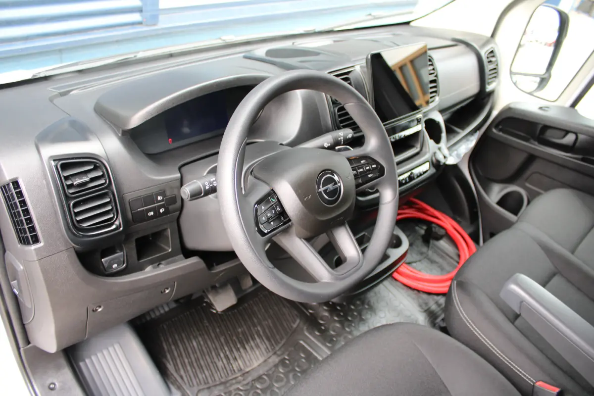 Electric L3 110 kWh | CAMERA | NAVI 10" | DRAADLOOS CARPLAY | BETIMMERING LAADRUIMTE |
