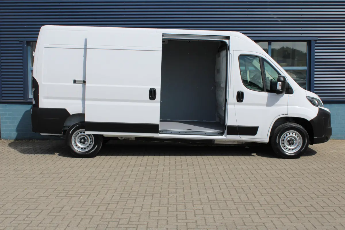 Electric L3 110 kWh | CAMERA | NAVI 10" | DRAADLOOS CARPLAY | BETIMMERING LAADRUIMTE |