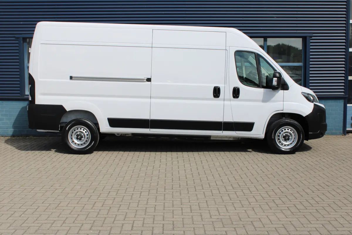 Electric L3 110 kWh | CAMERA | NAVI 10" | DRAADLOOS CARPLAY | BETIMMERING LAADRUIMTE |