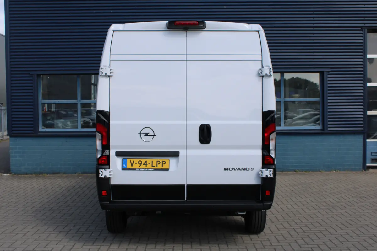 Electric L3 110 kWh | CAMERA | NAVI 10" | DRAADLOOS CARPLAY | BETIMMERING LAADRUIMTE |