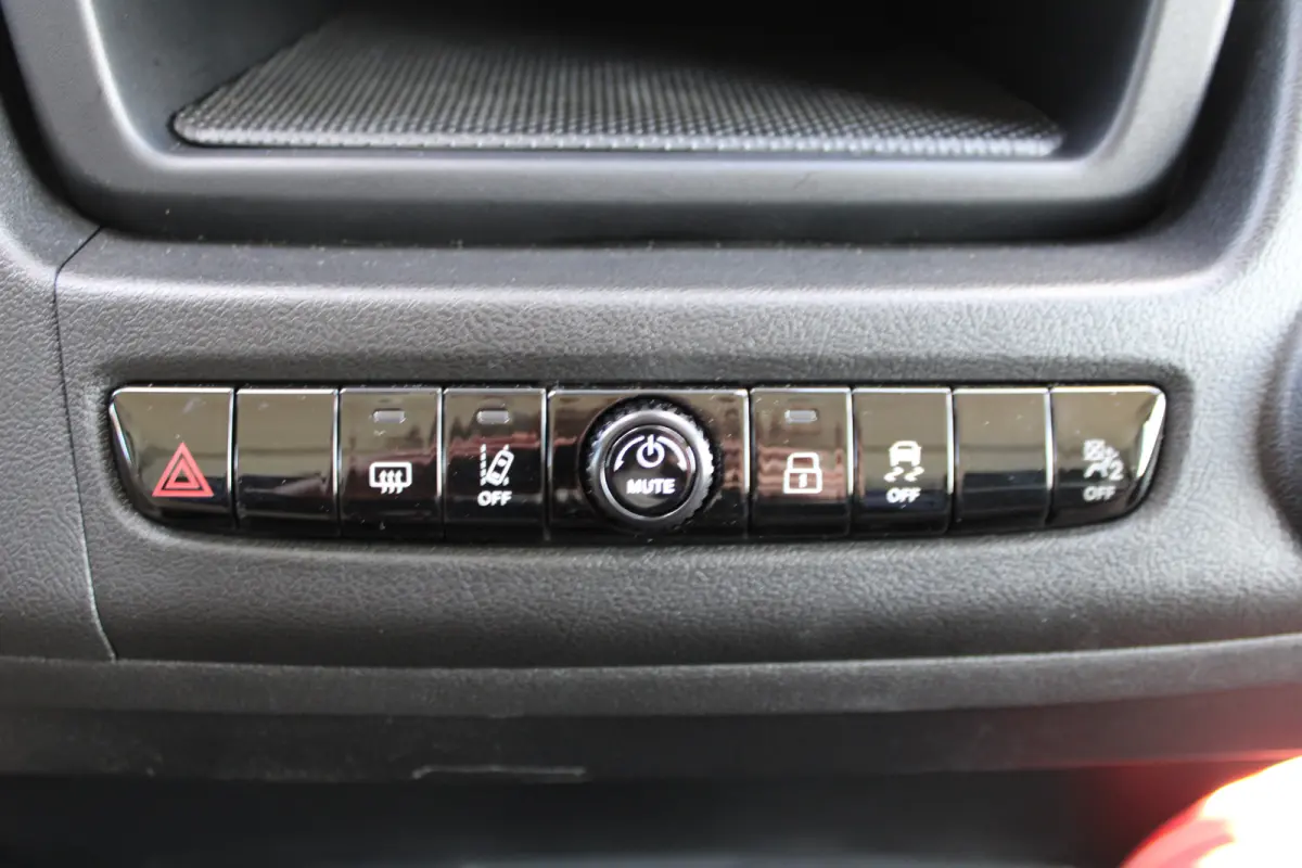 Electric L3 110 kWh | CAMERA | NAVI 10" | DRAADLOOS CARPLAY | BETIMMERING LAADRUIMTE |
