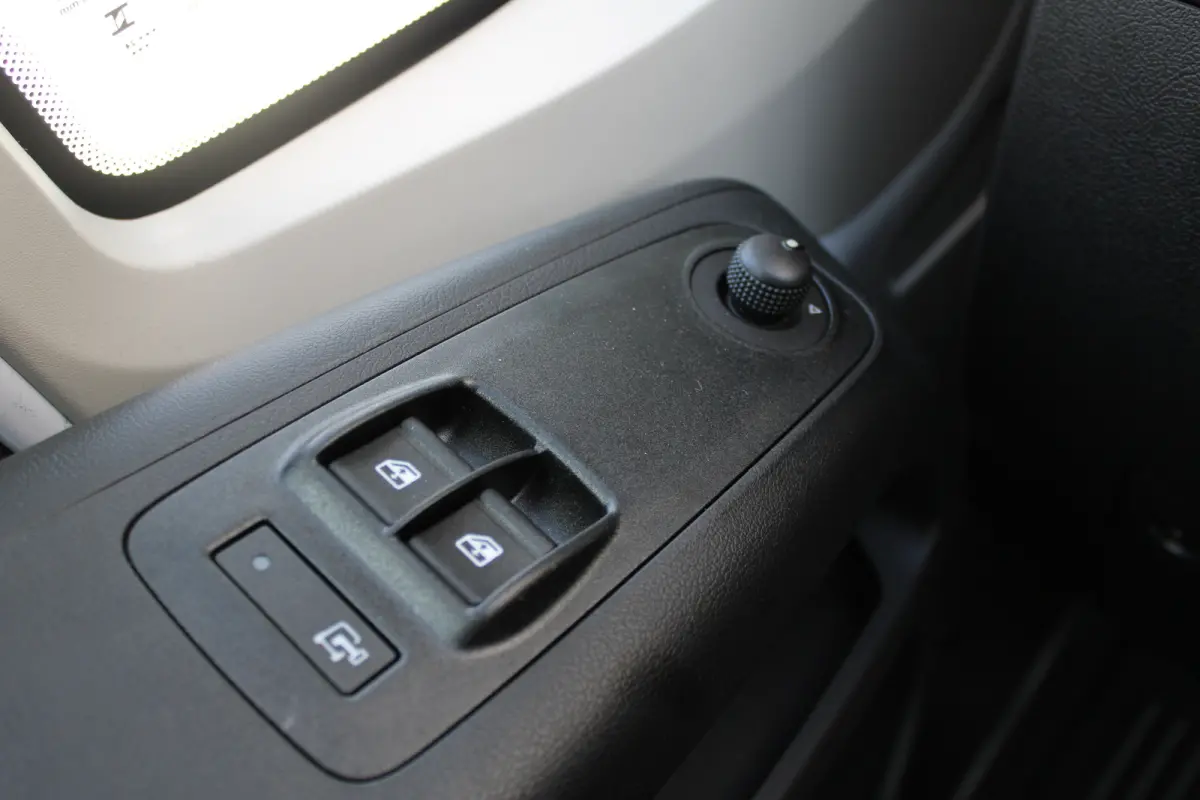Electric L3 110 kWh | CAMERA | NAVI 10" | DRAADLOOS CARPLAY | BETIMMERING LAADRUIMTE |