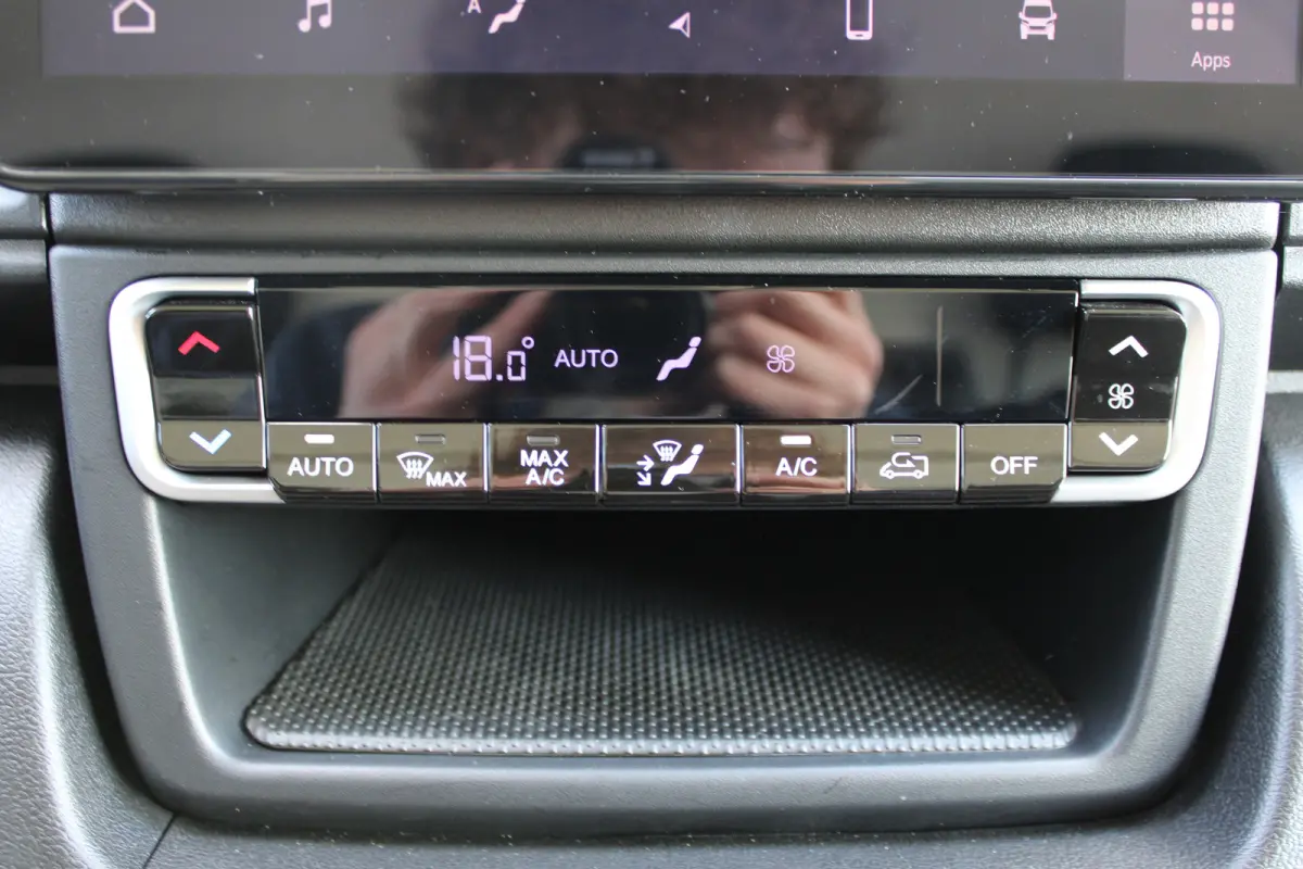 Electric L3 110 kWh | CAMERA | NAVI 10" | DRAADLOOS CARPLAY | BETIMMERING LAADRUIMTE |