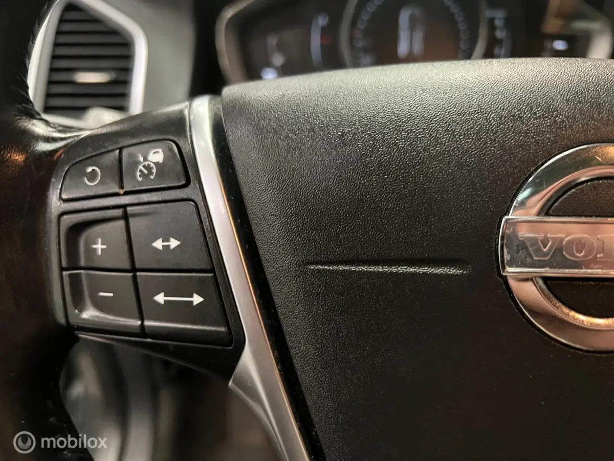 2.0 T5 AWD Momentum Leder-Panoramadak-Trekhaak