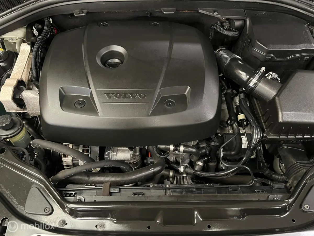 2.0 T5 AWD Momentum Leder-Panoramadak-Trekhaak