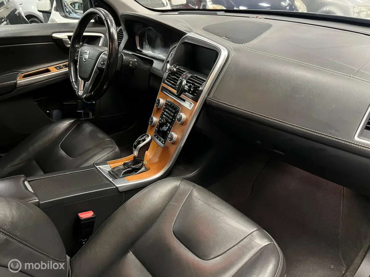 2.0 T5 AWD Momentum Leder-Panoramadak-Trekhaak