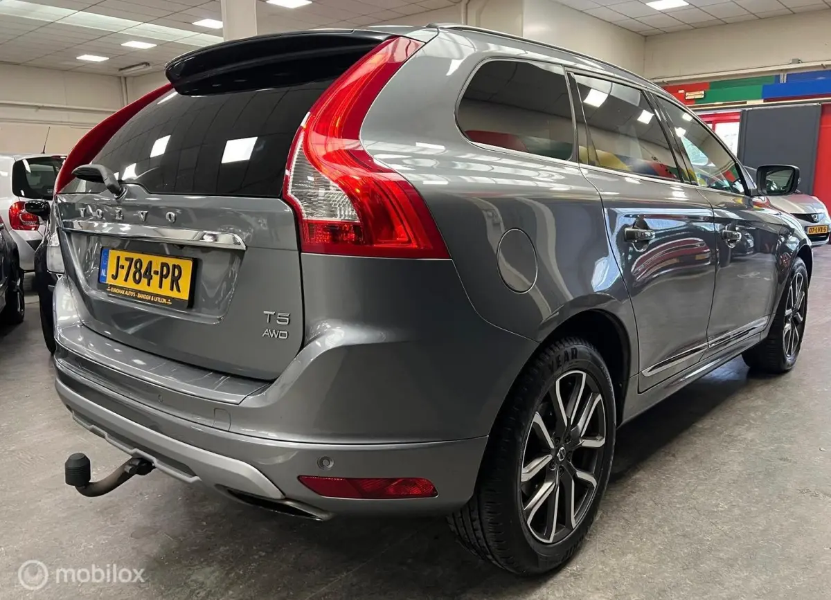 2.0 T5 AWD Momentum Leder-Panoramadak-Trekhaak