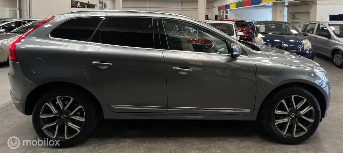 2.0 T5 AWD Momentum Leder-Panoramadak-Trekhaak