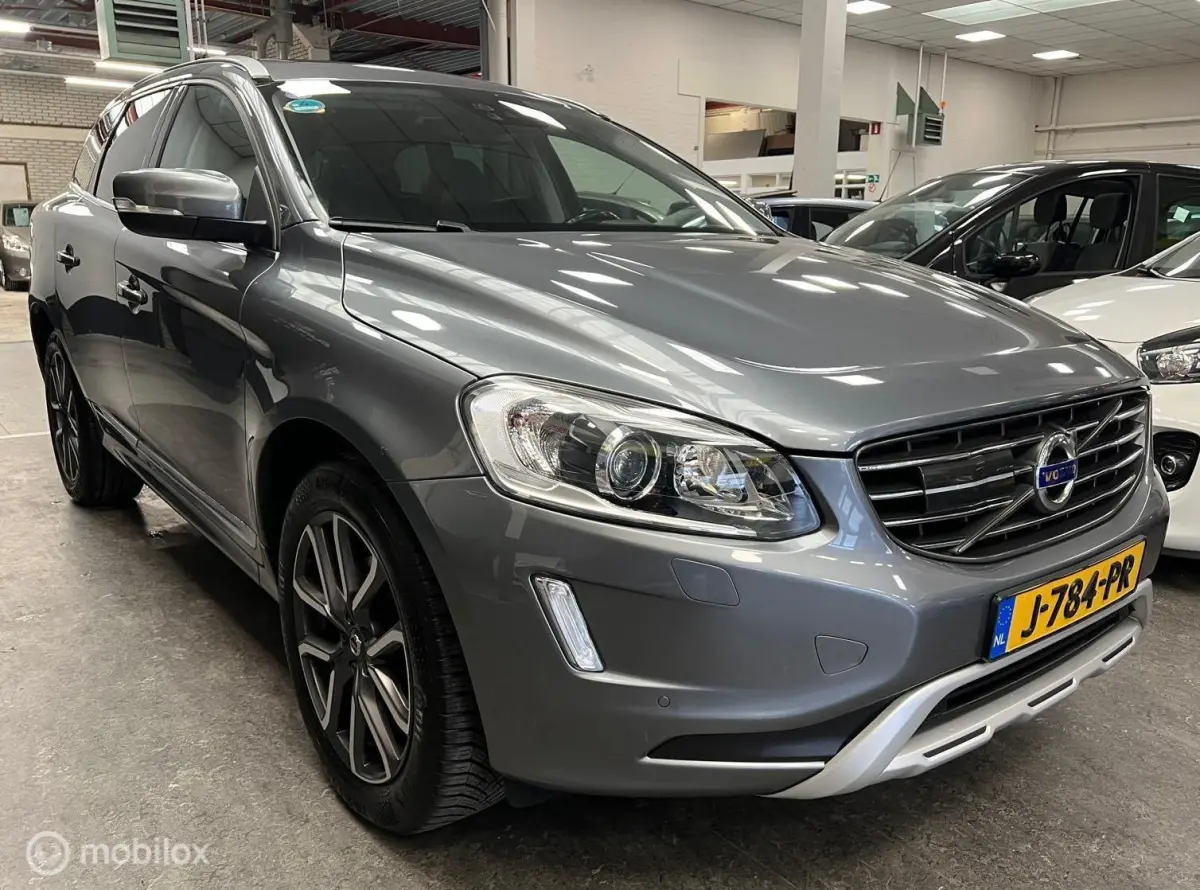 2.0 T5 AWD Momentum Leder-Panoramadak-Trekhaak