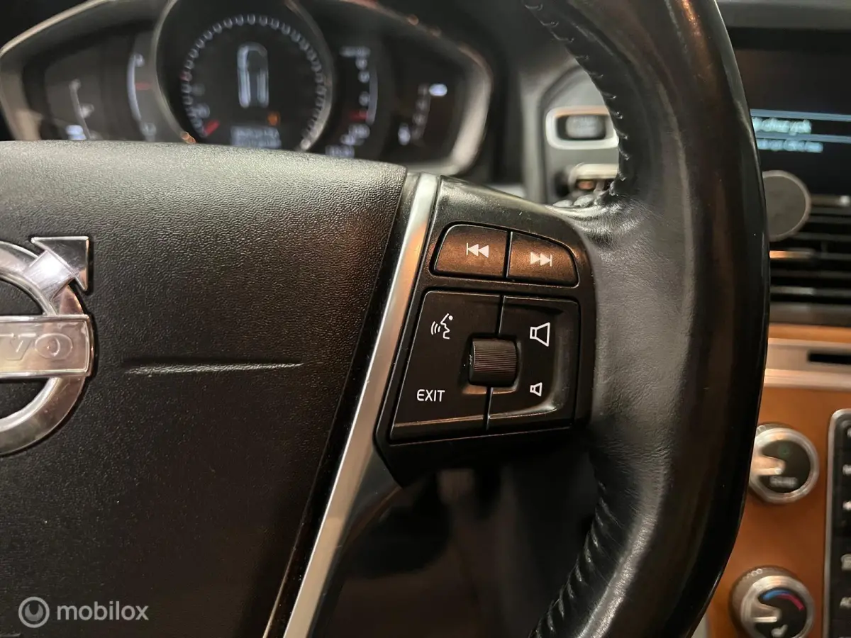 2.0 T5 AWD Momentum Leder-Panoramadak-Trekhaak