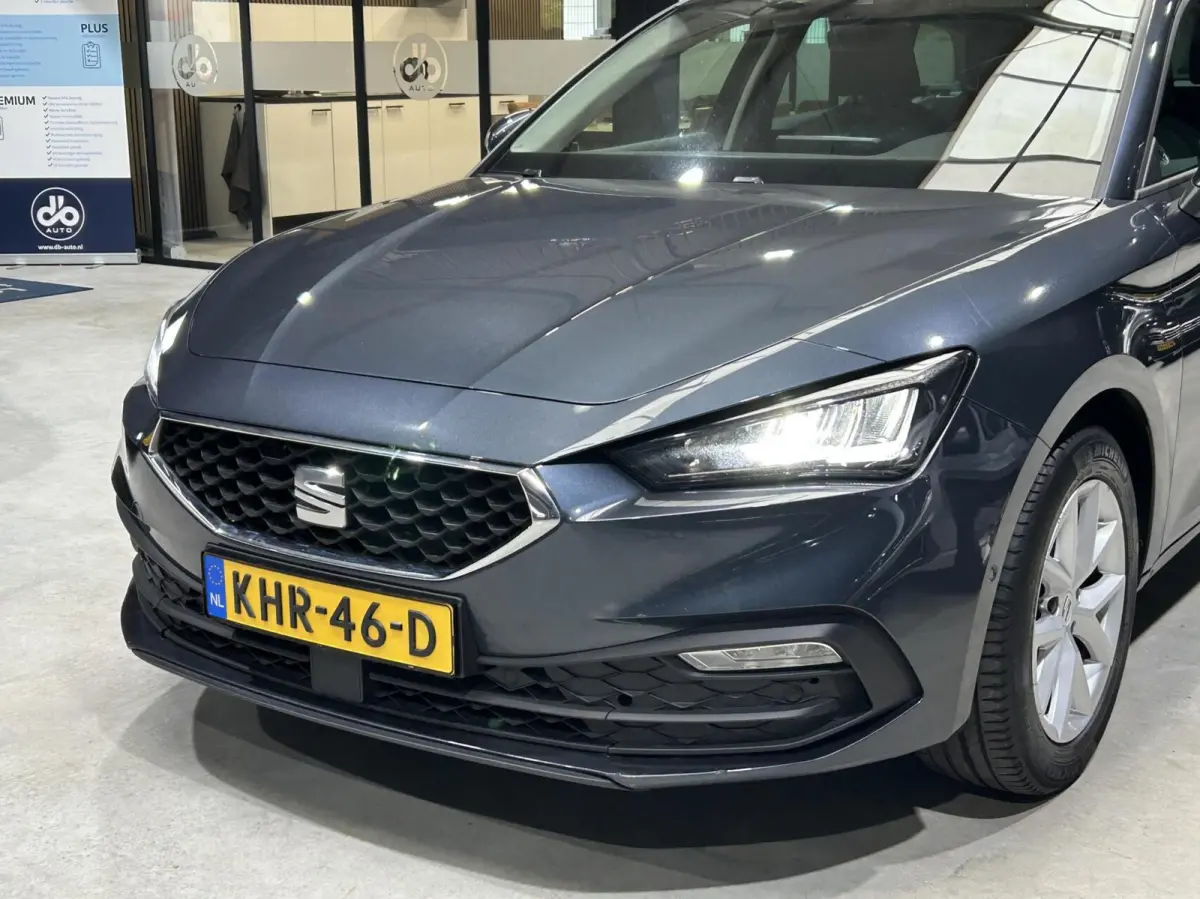 1.0 eTSI AUTOM. Style DIGI DISPLAY I APPLE CARPLAY I NAVI + CAMERA I PDC V+A