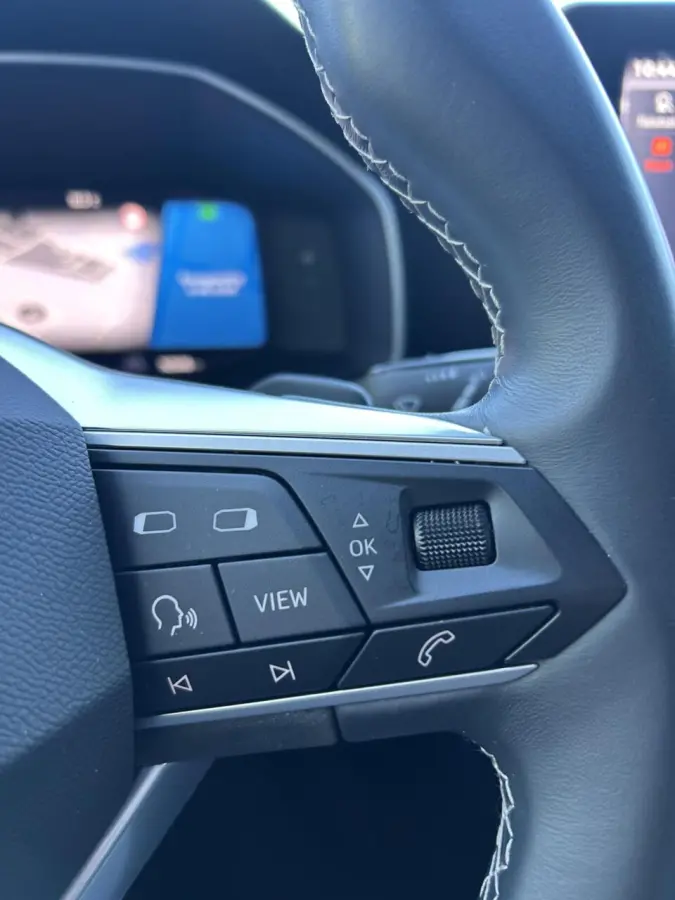 1.0 eTSI AUTOM. Style DIGI DISPLAY I APPLE CARPLAY I NAVI + CAMERA I PDC V+A