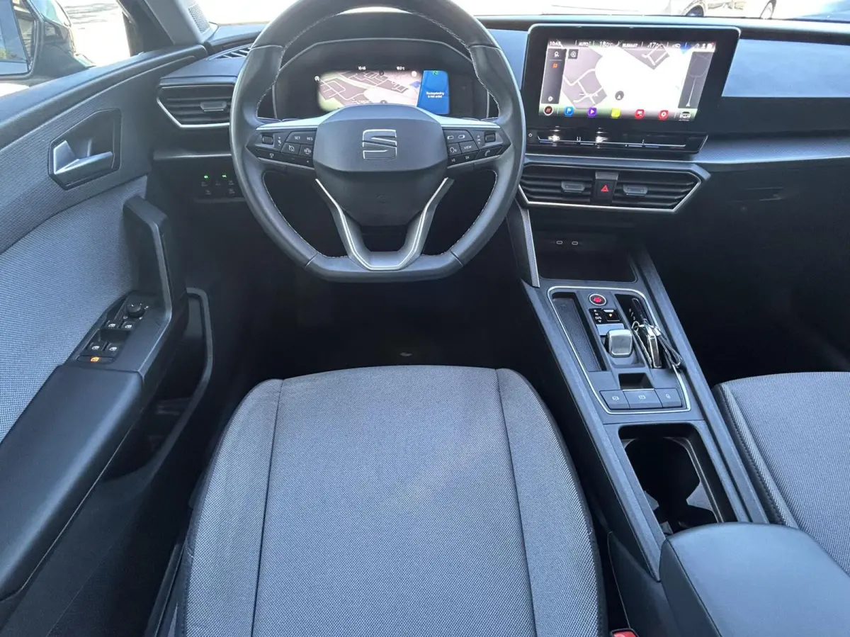 1.0 eTSI AUTOM. Style DIGI DISPLAY I APPLE CARPLAY I NAVI + CAMERA I PDC V+A